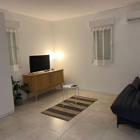 ניורט Charmant Studio / Centre Ville מראה חיצוני תמונה